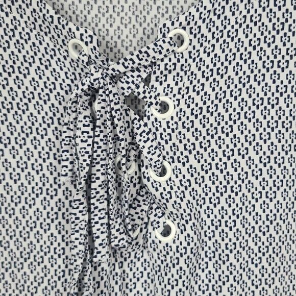 Liz Claiborne Blue Flutter Sleeve Border Print Lace Up Blouse Medium Tunic Top - Picture 3 of 8